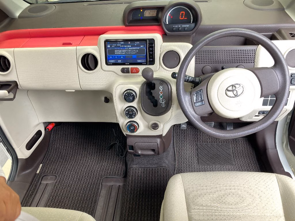 TOYOTA PORTE