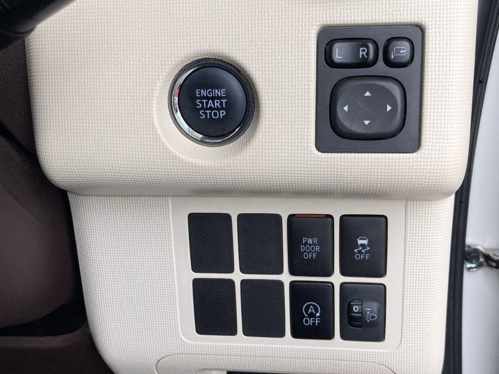 TOYOTA PORTE