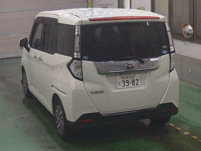 TOYOTA TANK