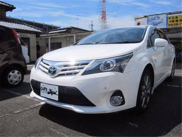 TOYOTA AVENSIS