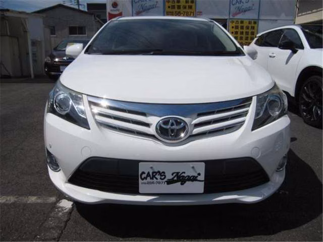 TOYOTA AVENSIS