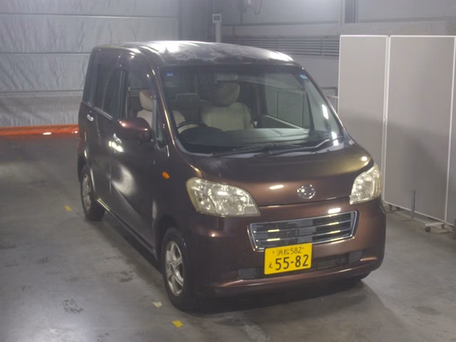 DAIHATSU TANTO EXE