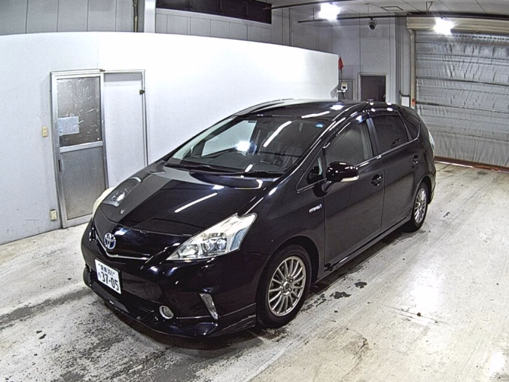 TOYOTA PRIUS ALPHA