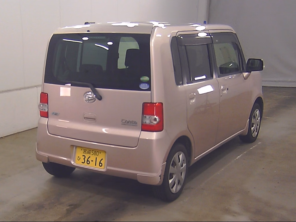 DAIHATSU MOVE CONTE
