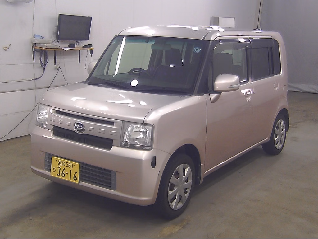 DAIHATSU MOVE CONTE