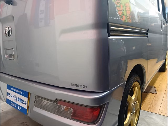 TOYOTA PIXIS VAN