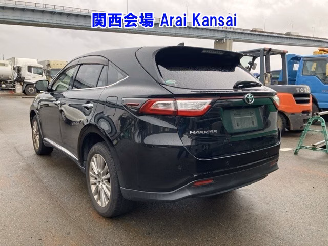 TOYOTA HARRIER