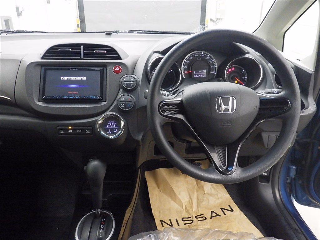 HONDA FIT SHUTTLE