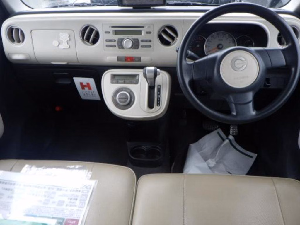 DAIHATSU MIRA COCOA