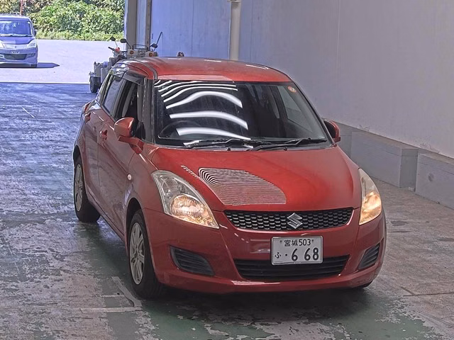 SUZUKI SWIFT