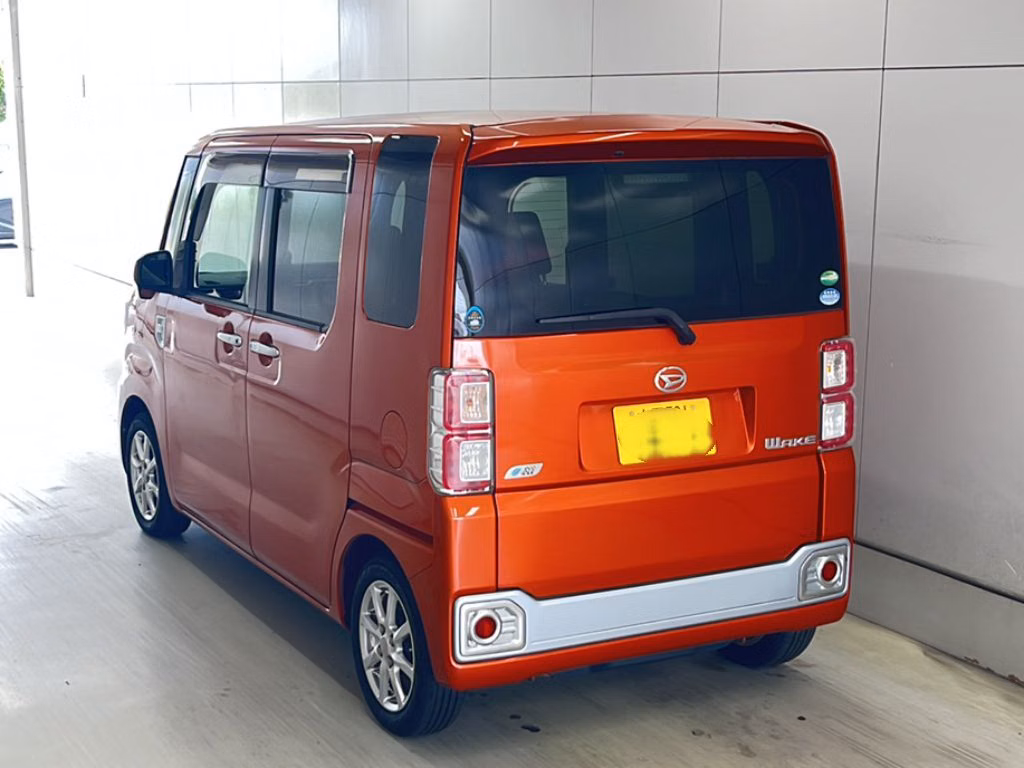 DAIHATSU WAKE
