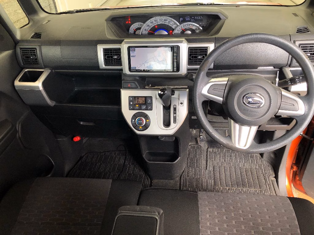 DAIHATSU WAKE