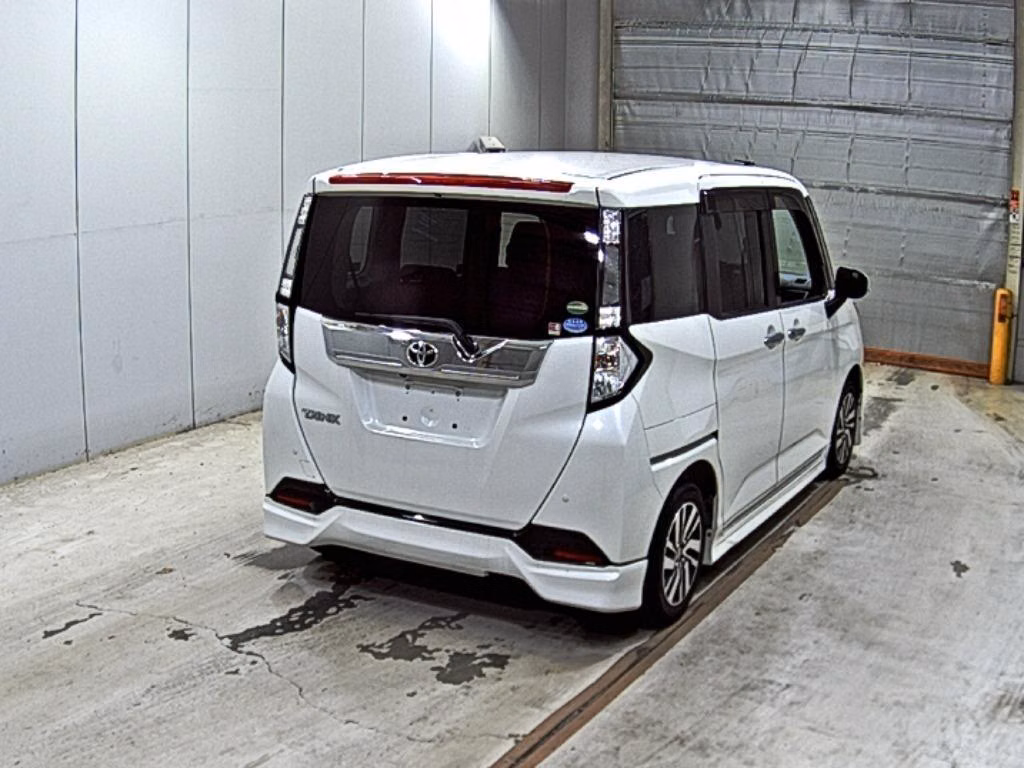 TOYOTA TANK