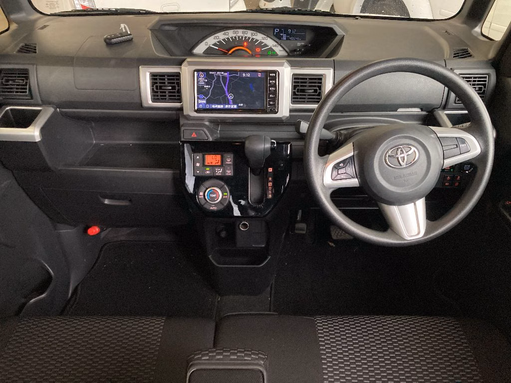 TOYOTA PIXIS MEGA