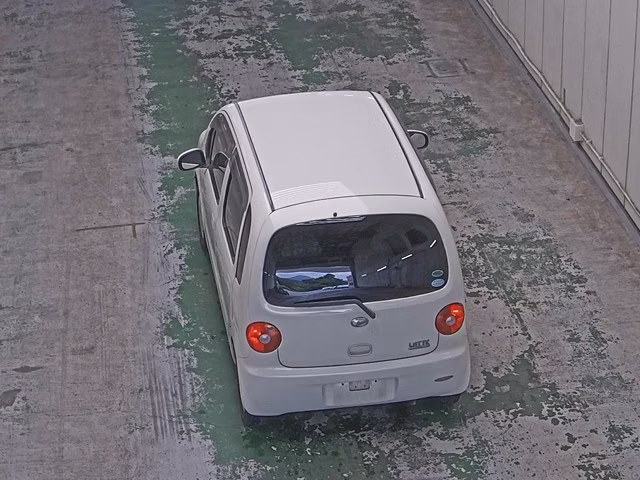 DAIHATSU MOVE LATTE