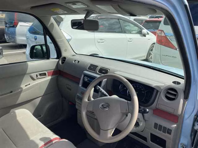DAIHATSU MOVE CONTE