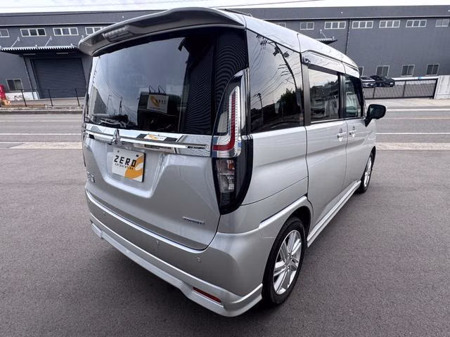 Mitsubishi Delica D:2