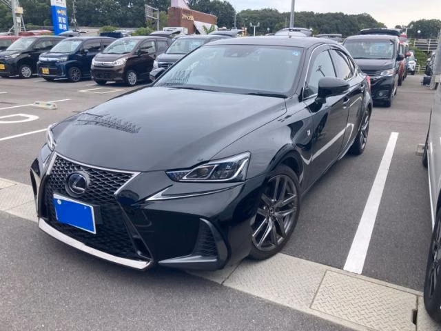 LEXUS IS300H