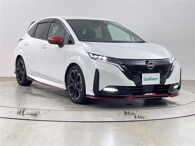 Nissan Aura