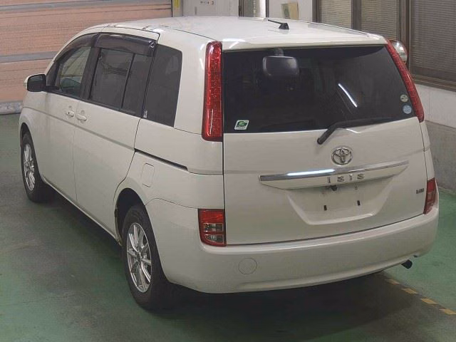TOYOTA ISIS