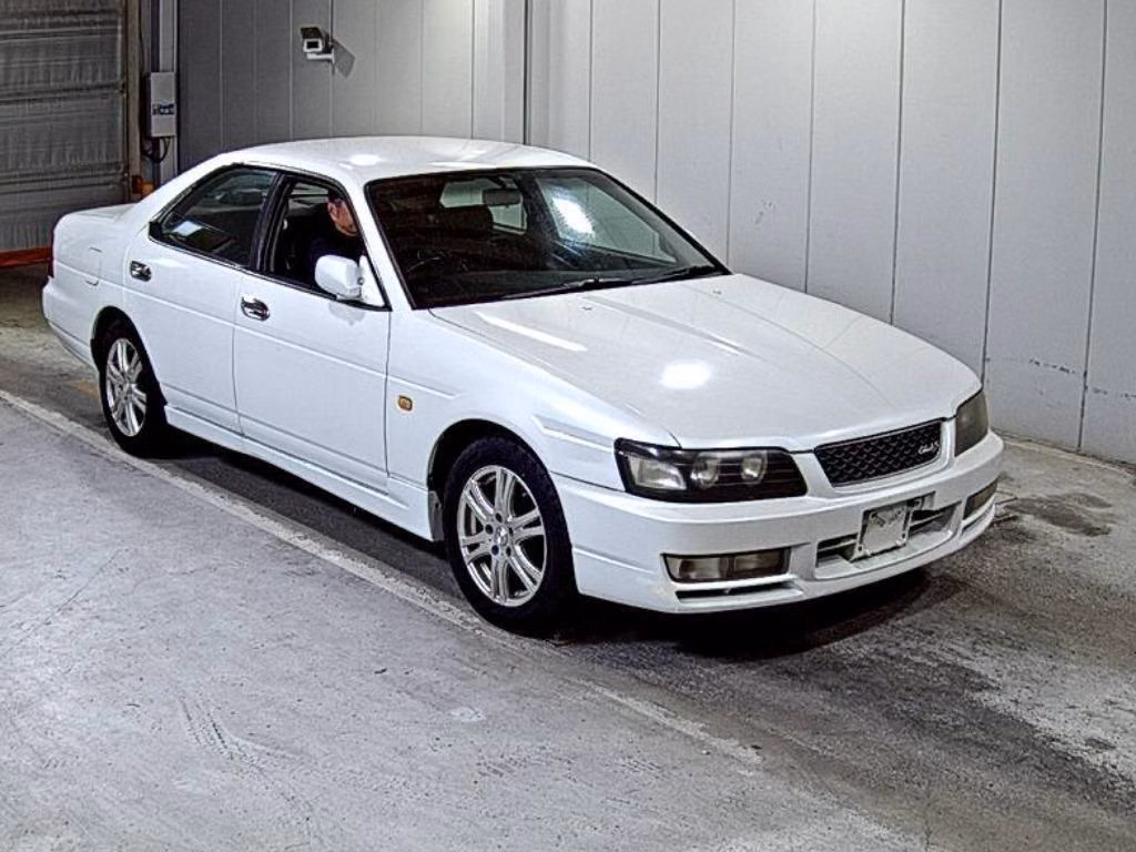 NISSAN LAUREL