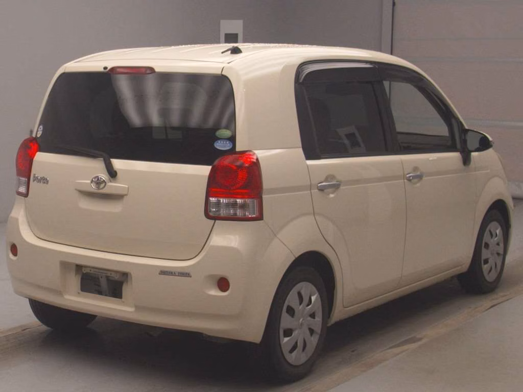 TOYOTA PORTE