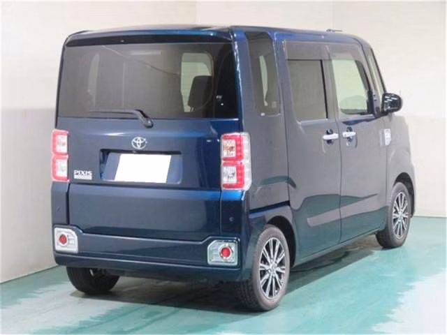 TOYOTA PIXIS MEGA