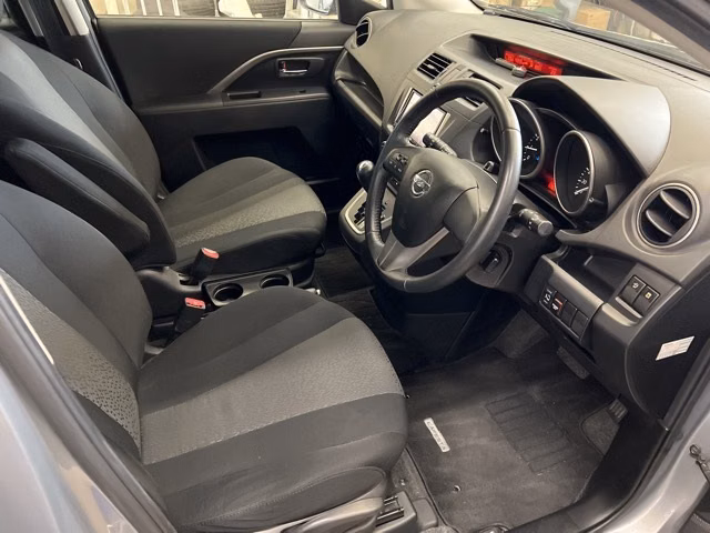 NISSAN LAFESTA