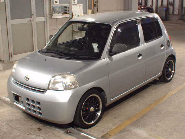 DAIHATSU ESSE