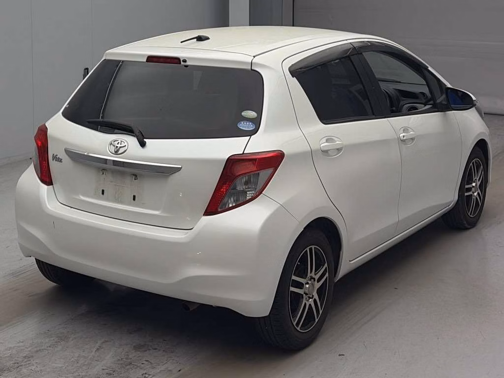 TOYOTA VITZ