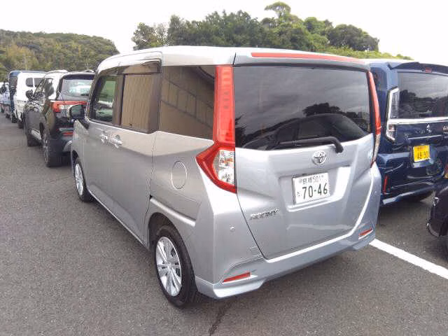 TOYOTA PIXIS EPOCH