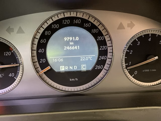 MERCEDES-BENZ C-CLASS