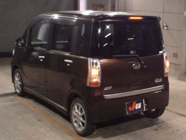 DAIHATSU TANTO EXE