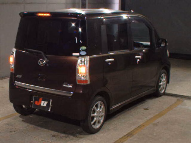 DAIHATSU TANTO EXE