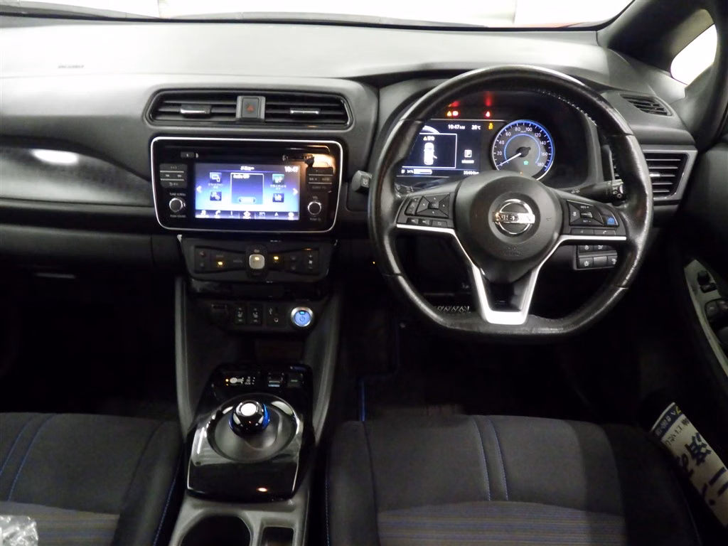 NISSAN LEAF