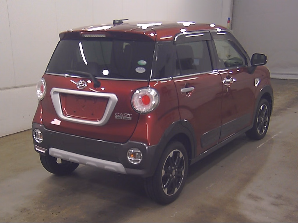 DAIHATSU CAST