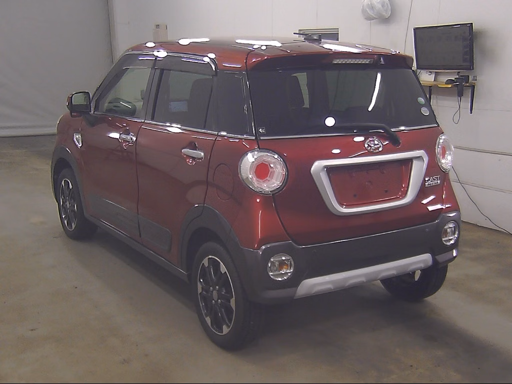 DAIHATSU CAST