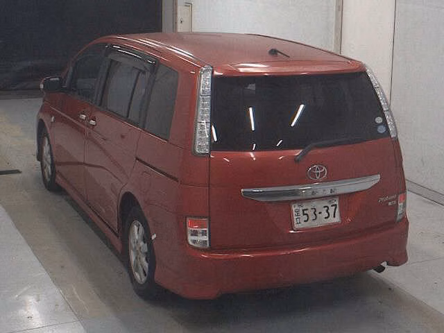 TOYOTA ISIS