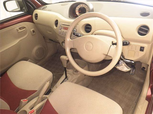 DAIHATSU ESSE
