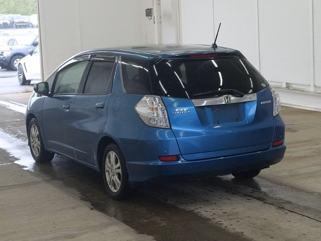 HONDA FIT SHUTTLE