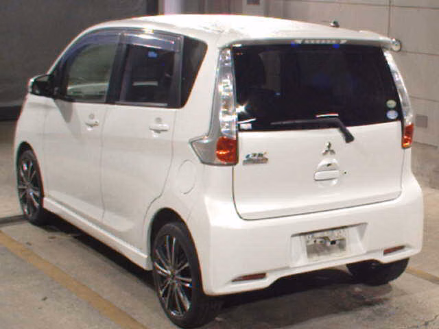 MITSUBISHI EK CUSTOM