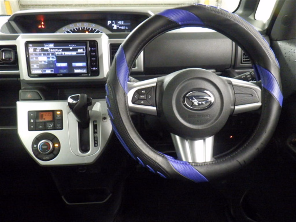 DAIHATSU WAKE