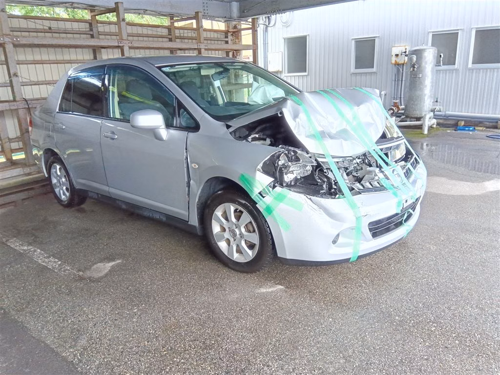NISSAN TIIDA LATIO