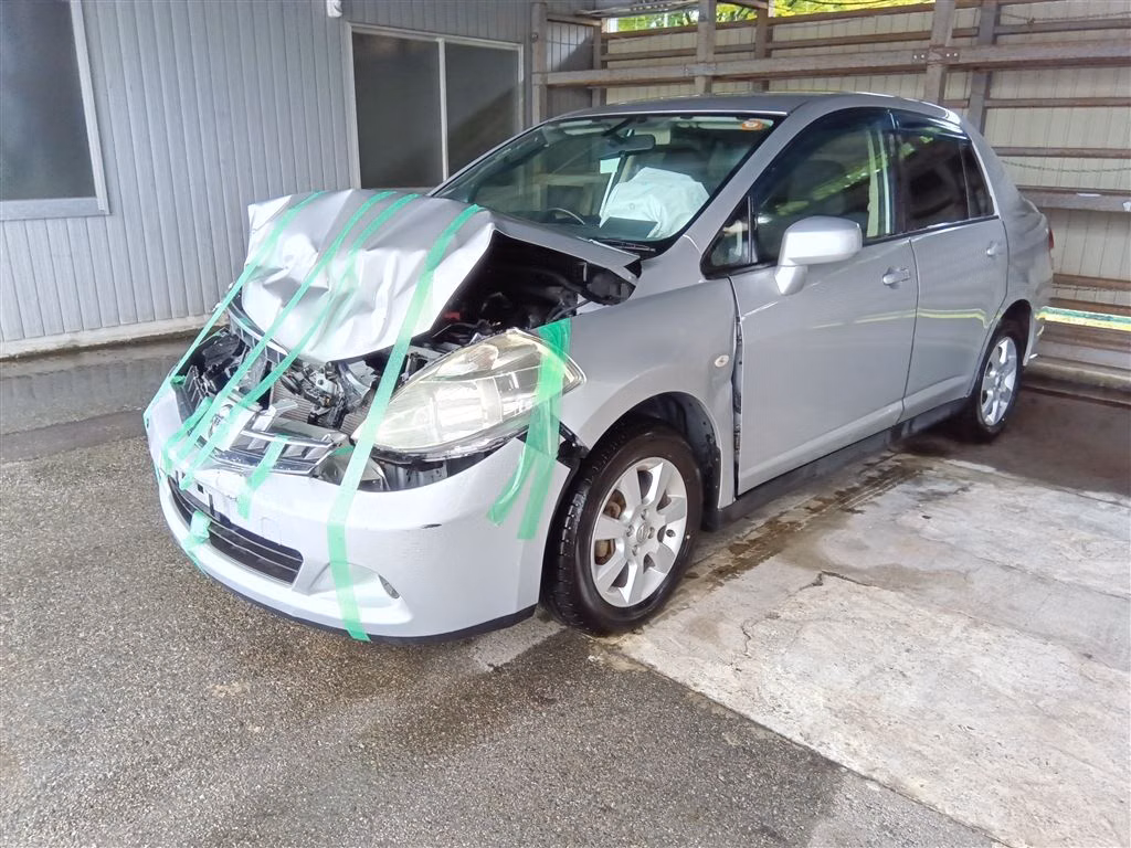 NISSAN TIIDA LATIO
