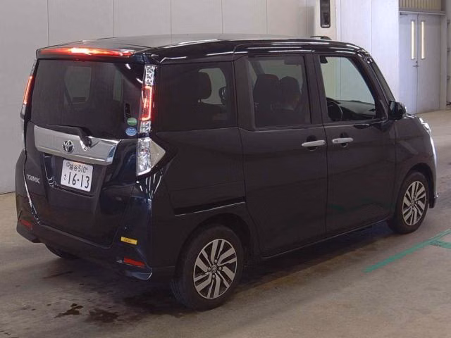 TOYOTA TANK