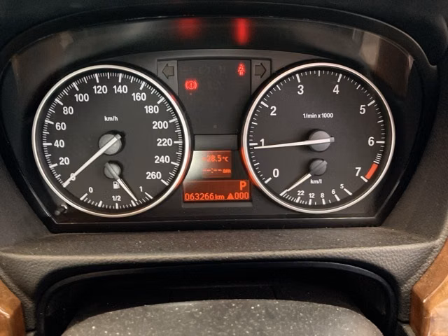 BMW 3-SERIES