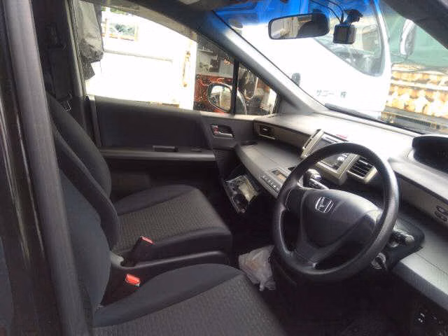 HONDA FREED SPIKE
