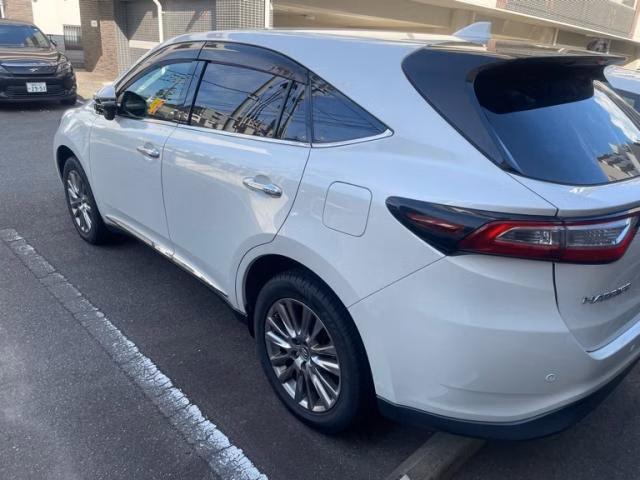 TOYOTA HARRIER