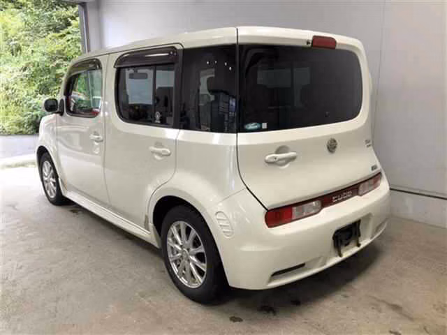 NISSAN CUBE