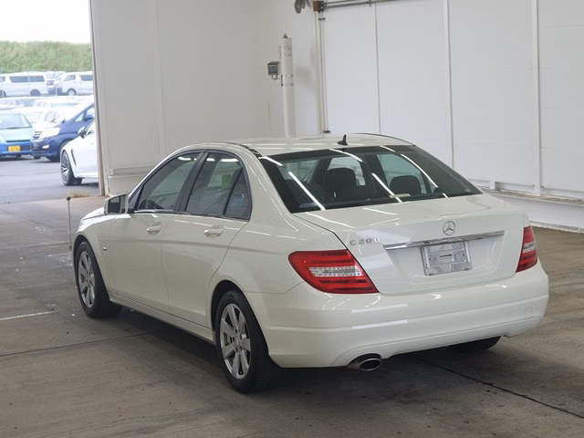 MERCEDES-BENZ C-CLASS
